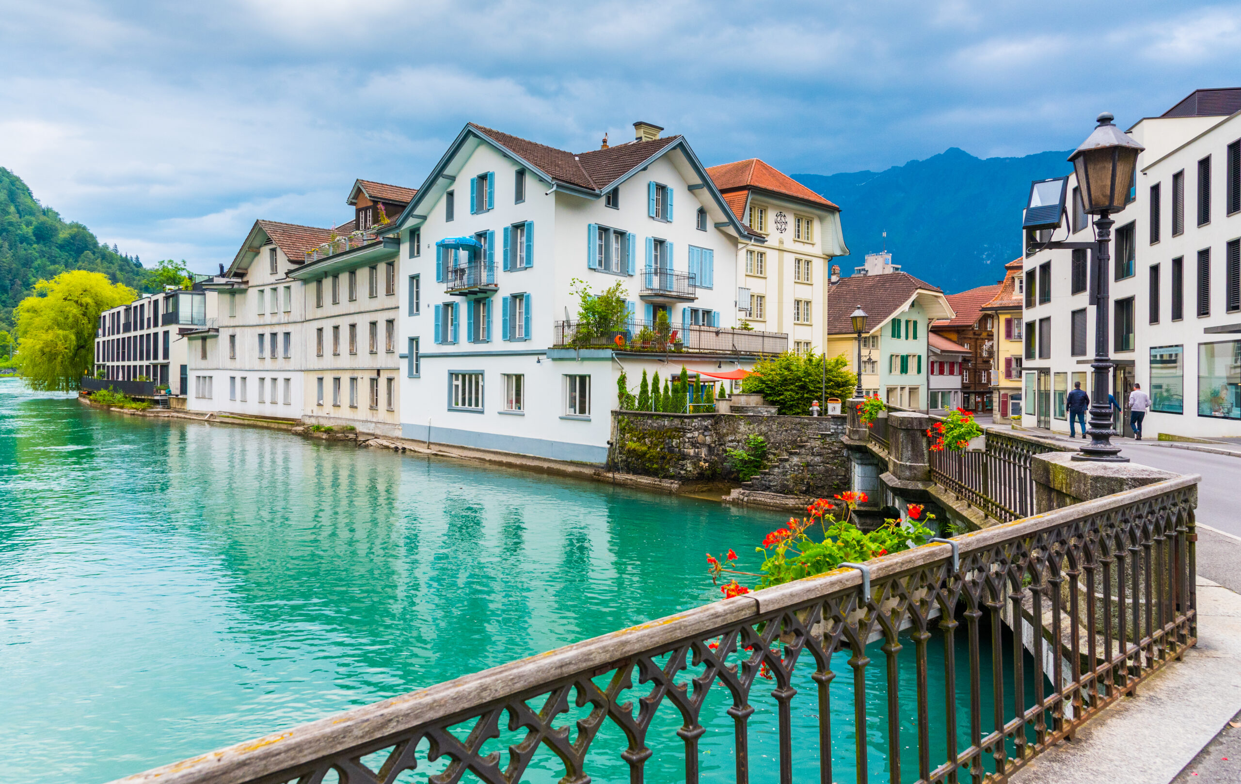 Interlaken,Town,With,Thunersee,River,,Switzerland